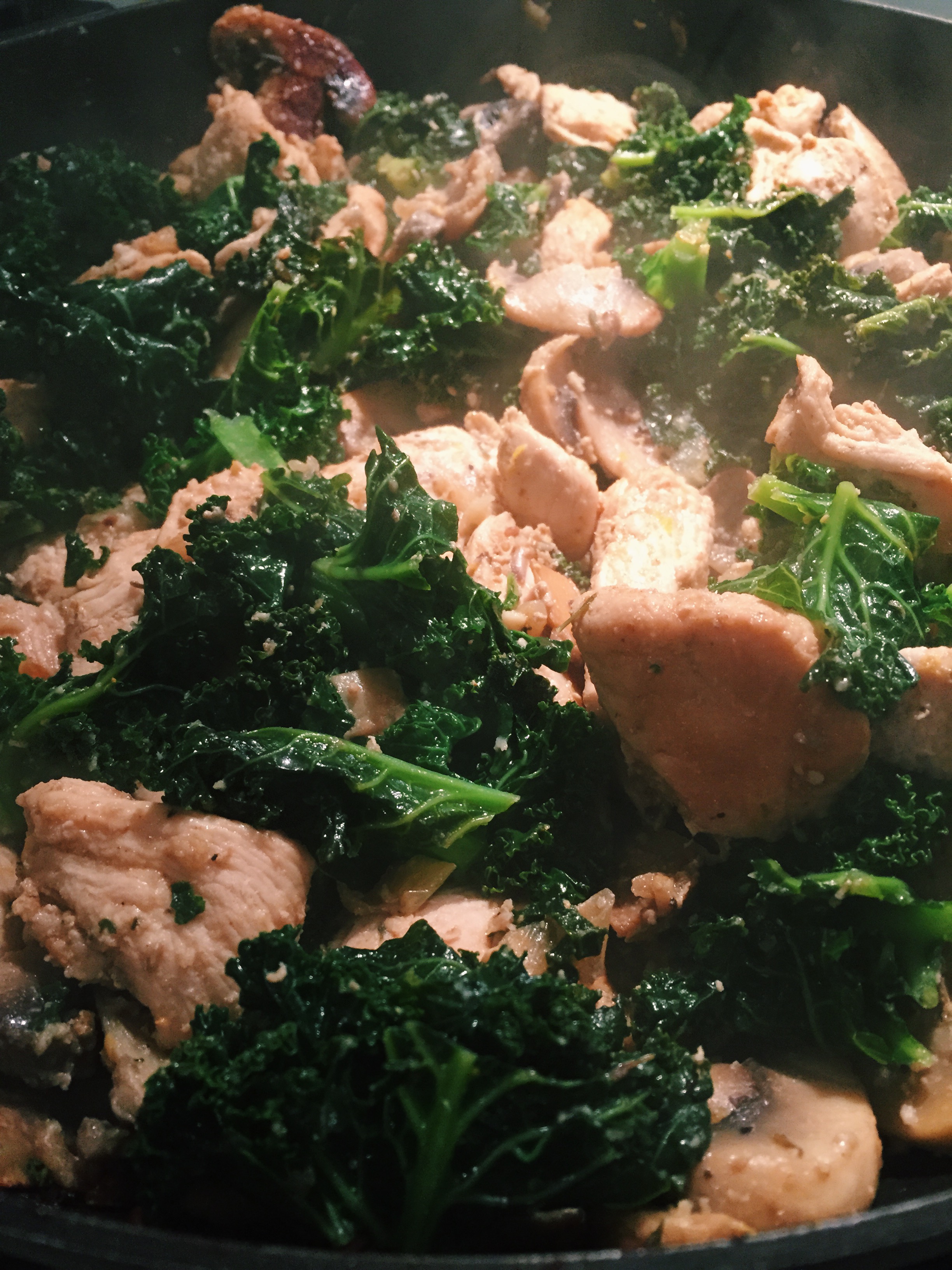 Garlic Chicken with Mushrooms and Kale