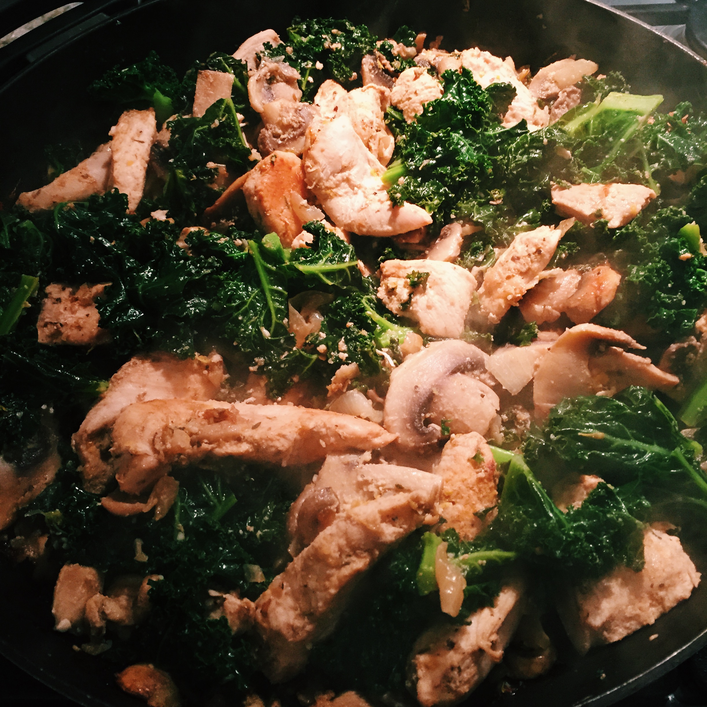 Garlic Chicken with Mushrooms and Kale