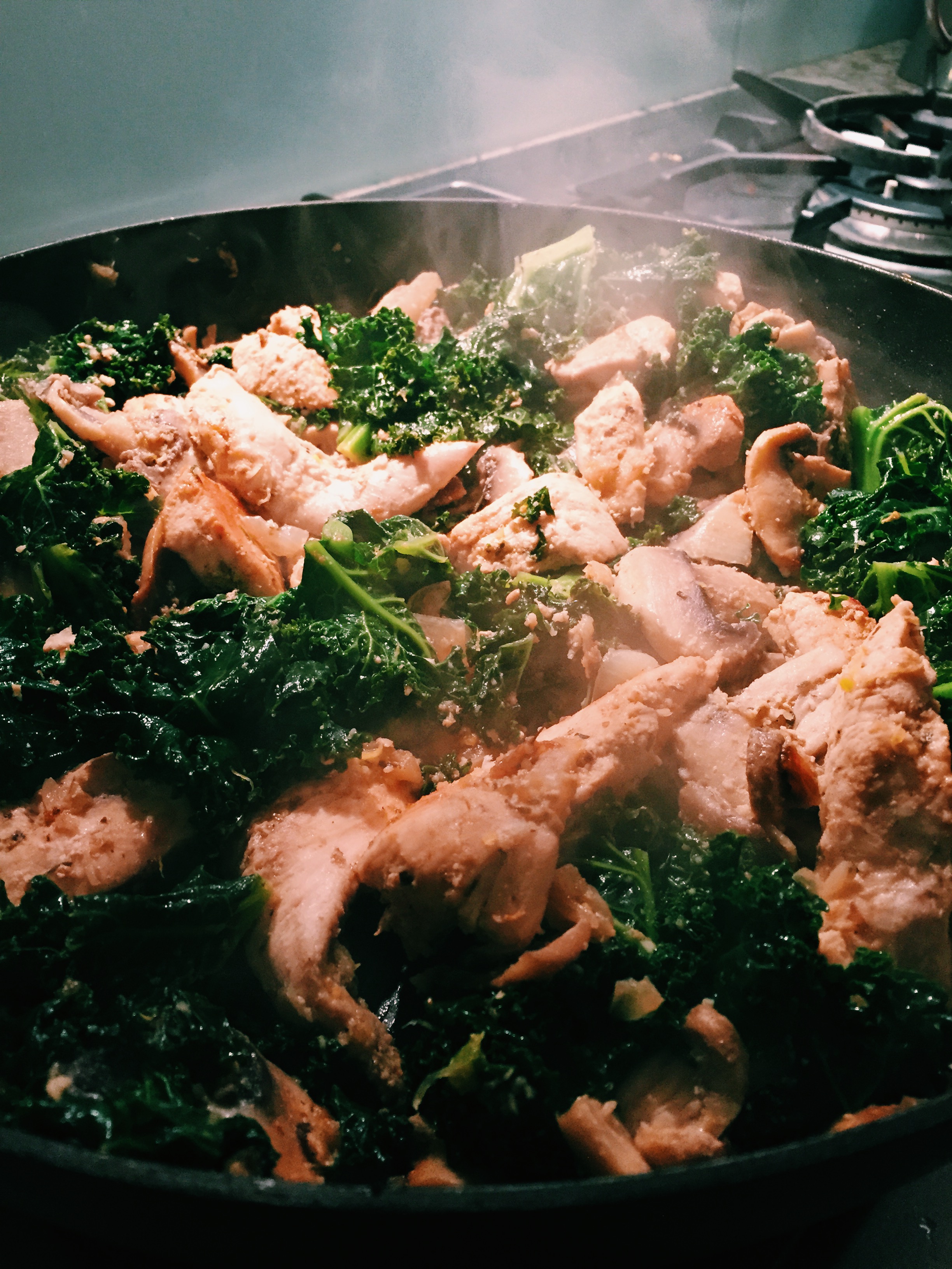 Garlic Chicken with Mushrooms and Kale