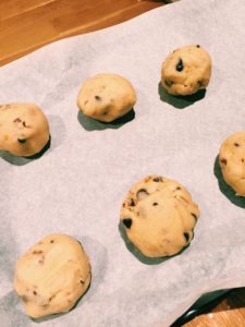 Levain Bakery Chocolate Chip Cookies