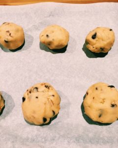 Levain Bakery Chocolate Chip Cookies