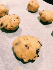 Levain Bakery Chocolate Chip Cookies